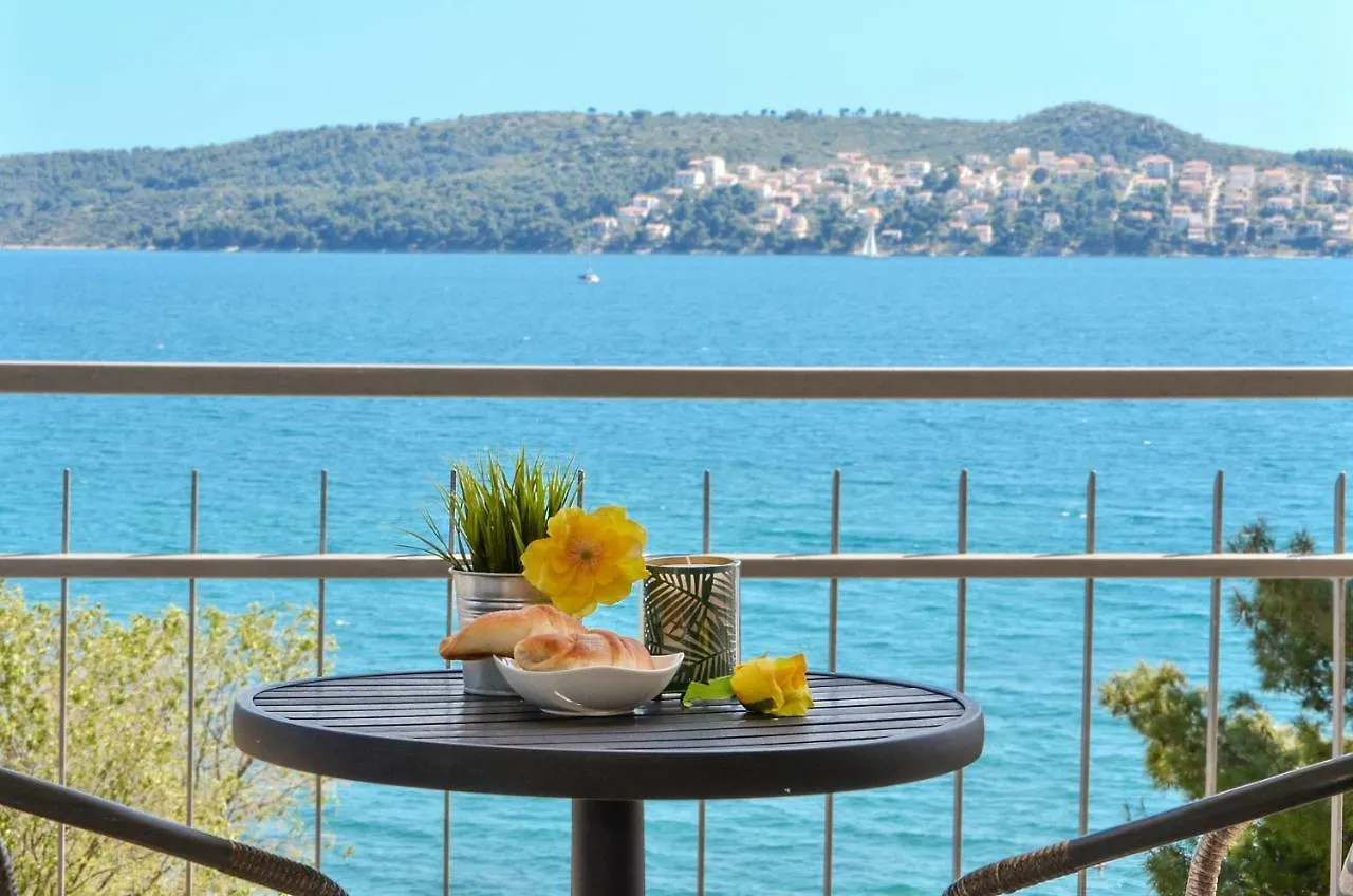 Mar Deluxe Apartments Trogir