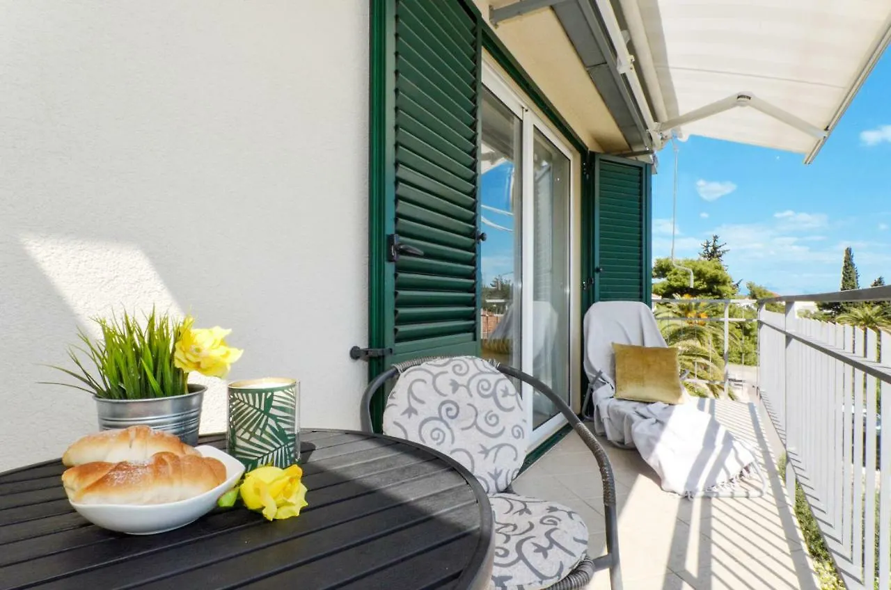 Mar Deluxe Apartments Trogir